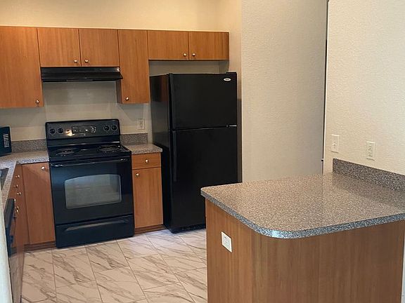 3rd image of 424 Marion Oaks Crse