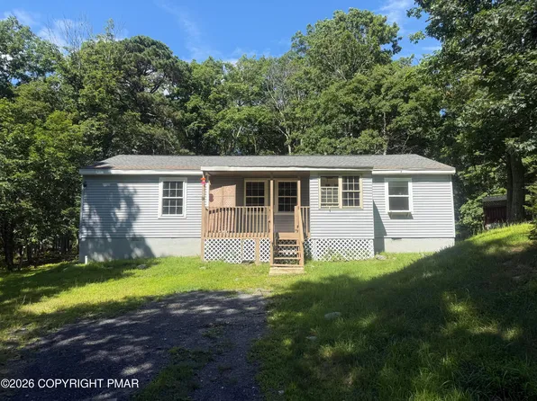 2186 Spring Dr, Dingmans Ferry, PA 18324