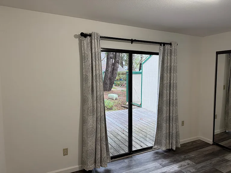 537 Norlee St — Photo 35