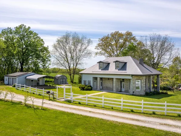 240 Scots Pine Ln, Oak Ridge, MO 63769