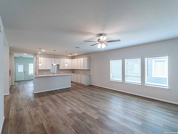 2nd image of 282 Bobwhite Way