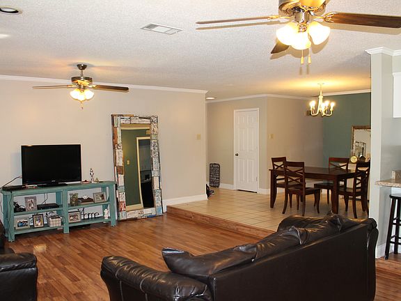 5th image of 442 Gist Ln