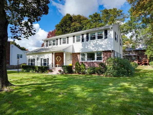 49 Albert Ave, Belmont, MA 02478