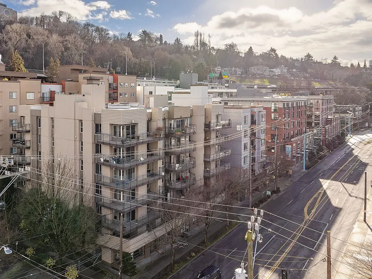 1550 Eastlake Ave E #404 — Photo 1