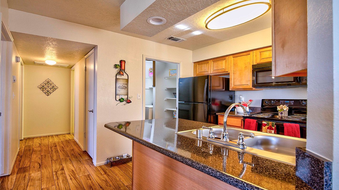 Oak Tree Park Apartments Albuquerque Nm Zillow