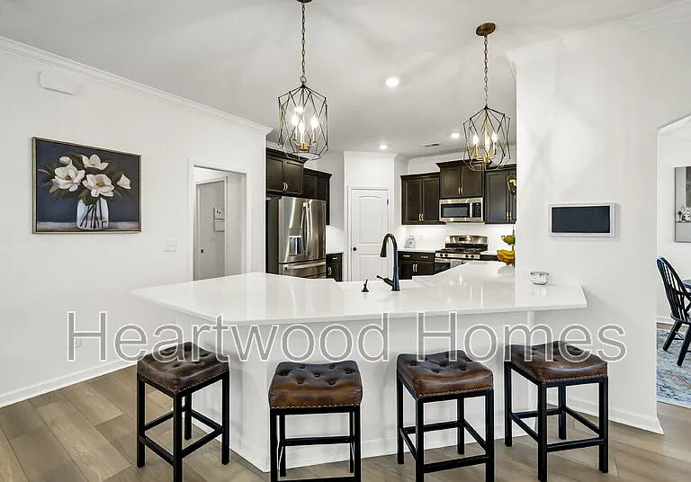 924 Windchase Way — Photo 3
