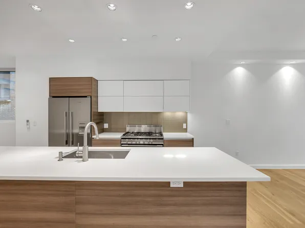 241 West 107th Street image 5 of 20