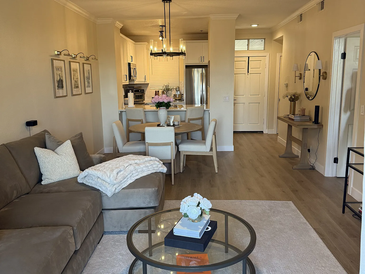 1 bed, 1.5 bath, 767 sqft, $3,195 — Photo 2
