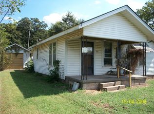 813 N Spruce St, Paris, AR 72855