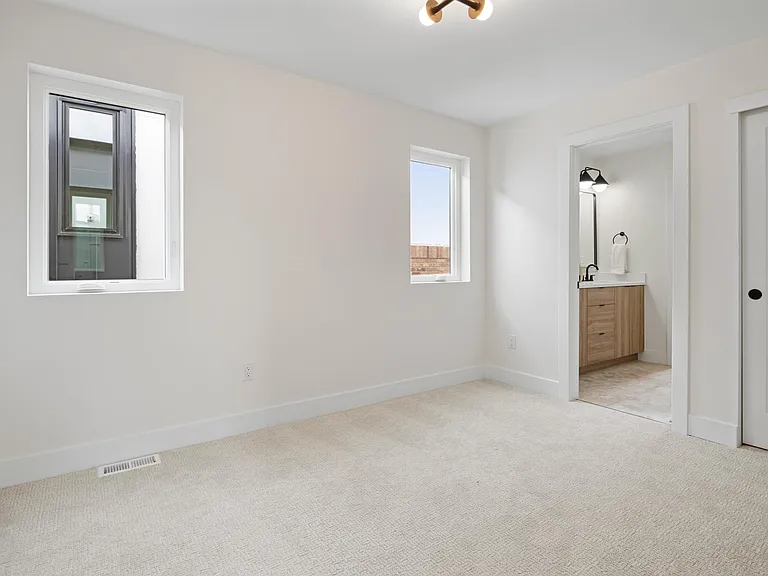 1233 Perry St #1 — Photo 17