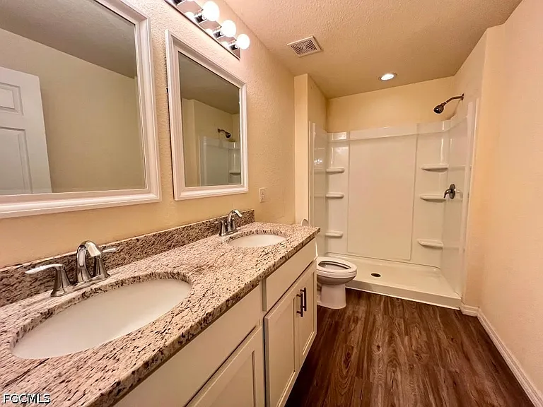 1173 E Benbow Cir — Photo 20