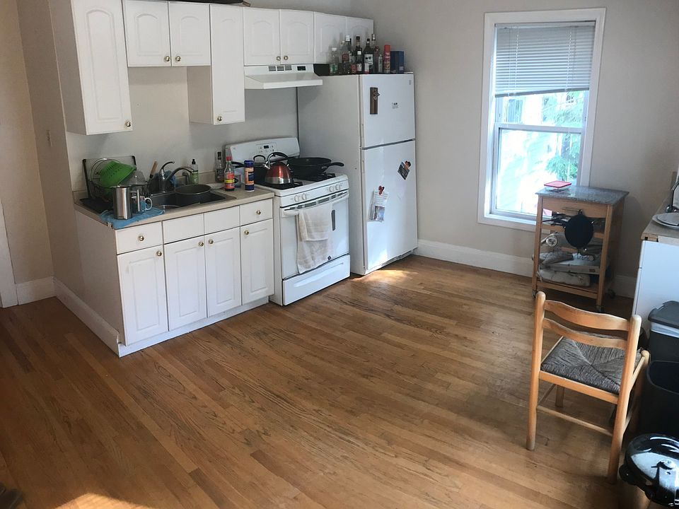 1st image of 279 Pearl St #4