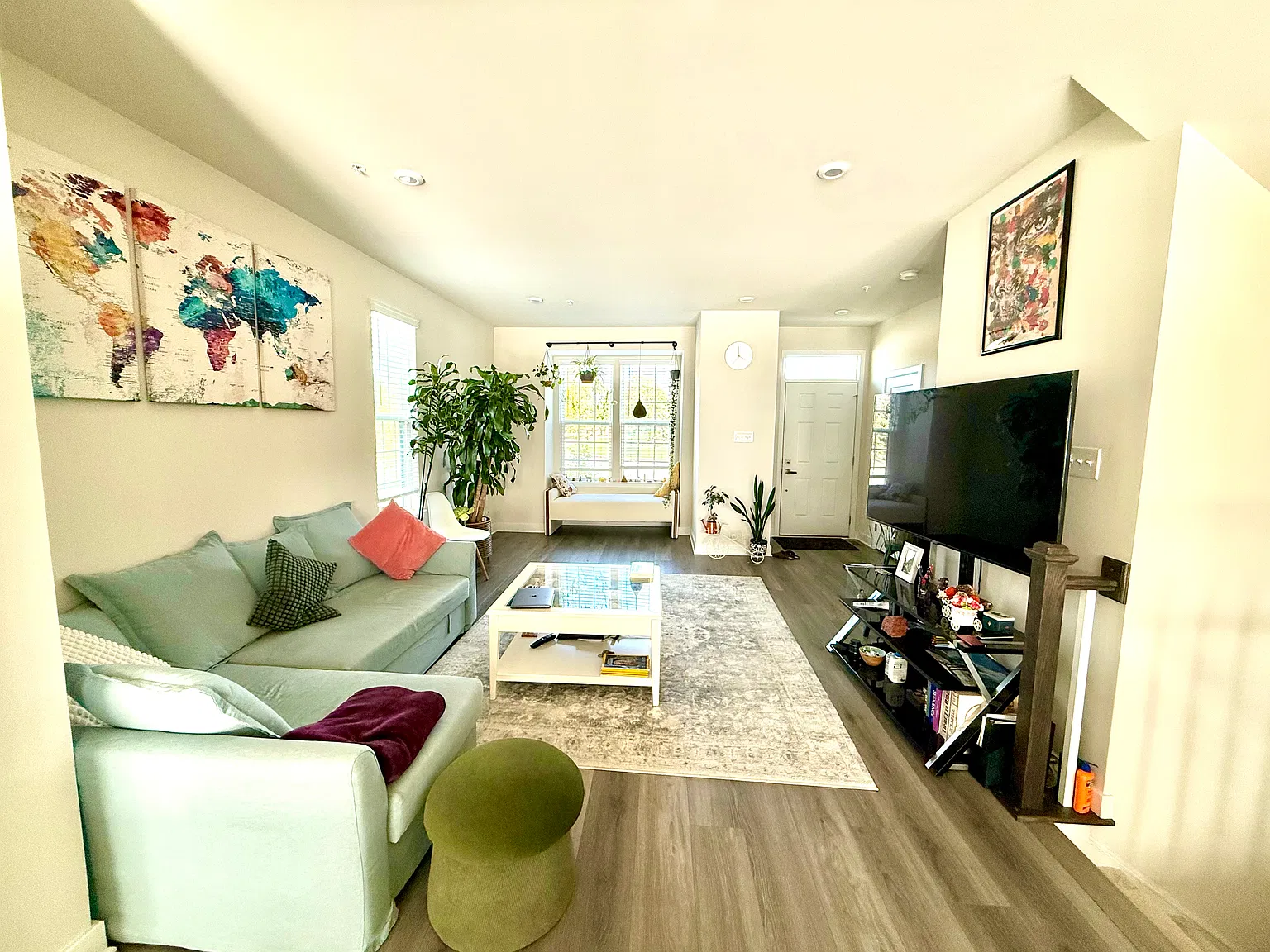 4 bed, 3.5 bath, 2036 sqft, $3,500 — Photo 2
