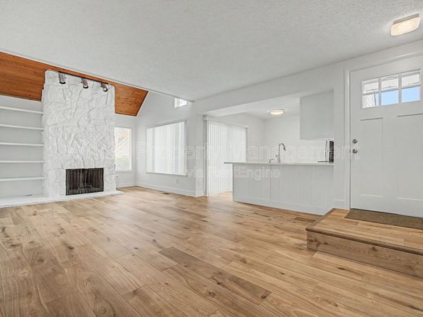 2439 S Xanadu Way Unit B