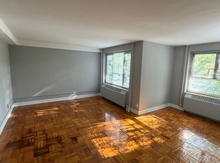 73-04 193rd St #3, Fresh Meadows, NY 11366