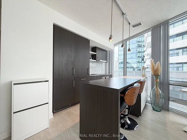 88 Harbour St #2802 — Photo 14
