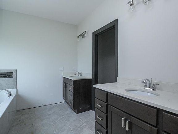 3rd image of 1403 Alamo Ave
