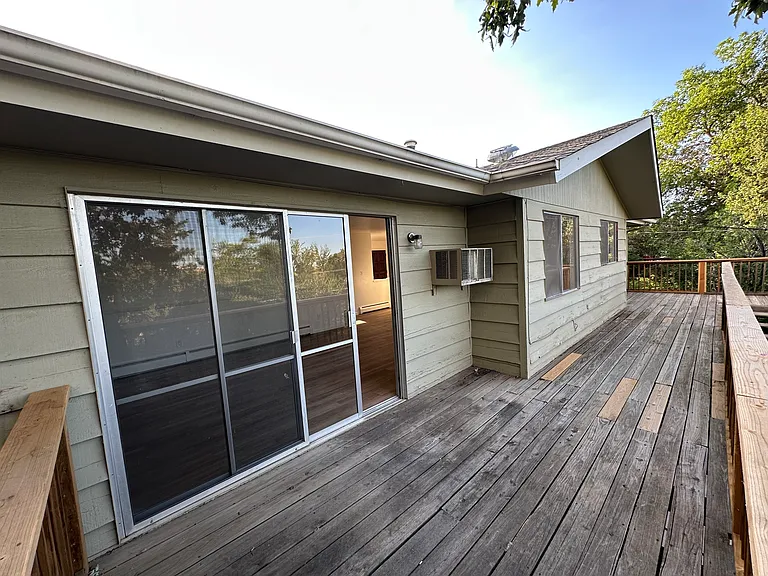 3366 Loyola Ct — Photo 6