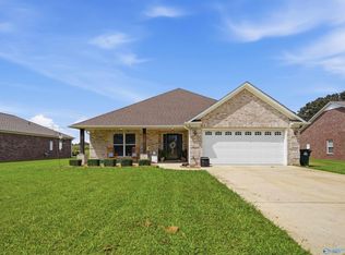 19316 Racheals Loop, Athens, AL 35611