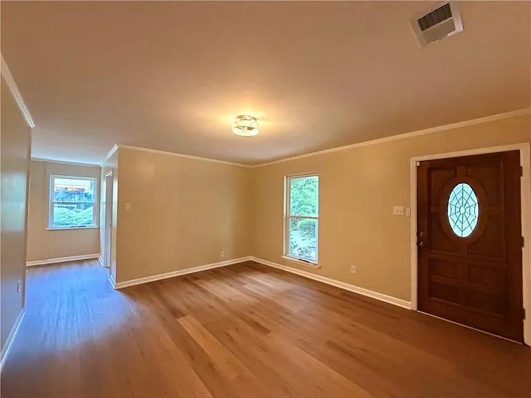 1326 Doyle Ave — Photo 4