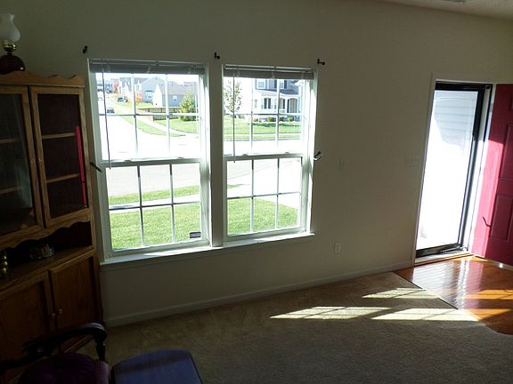 3rd image of 2390 Barnard Dr