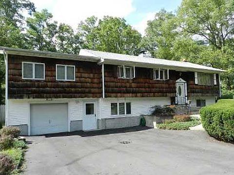 1st image of 46 Magnolia Dr