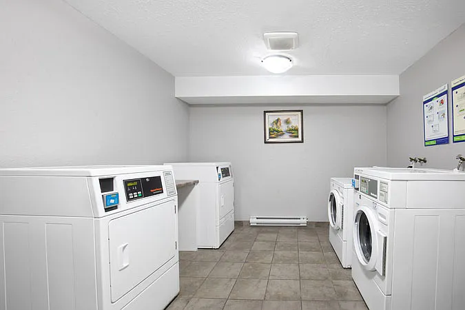 670 McBeth Pl — Photo 8