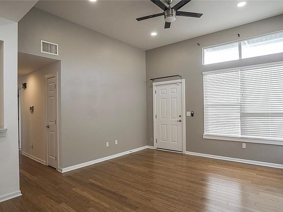 4th image of 2829 Syracuse Court #237