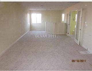 5th image of 308 Orchid Oasis Ave