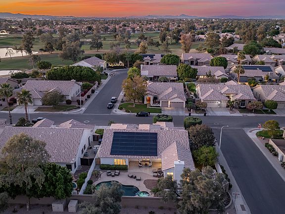 3rd image of 3801 S VISTA Place