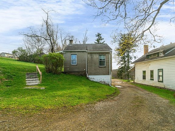 5th image of 1109 McComb Ln