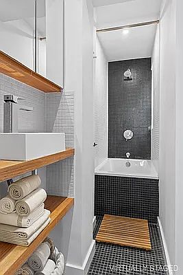 2nd image of 633 E 11th St APT 11