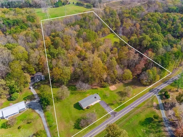 4475 Camp Betty Hastings Rd, Walkertown, NC 27051