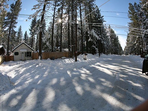 5th image of 3740 Larch Ave