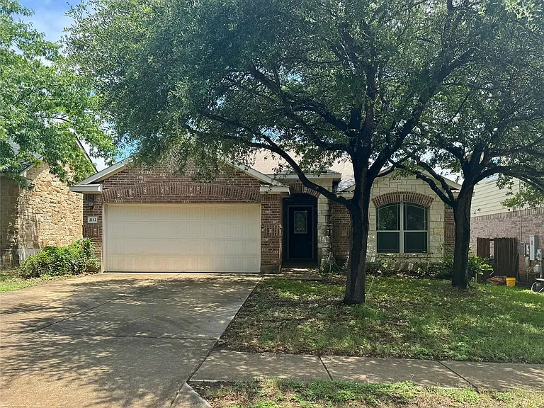 2112 Craig Patrick Way — Photo 1