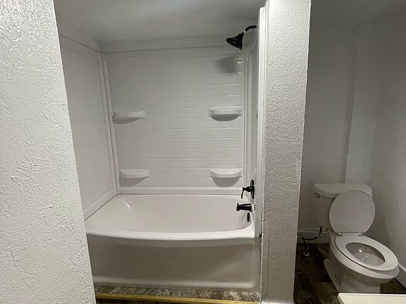 2nd image of 1055 Tonawanda Ave #2