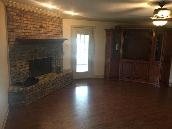 4th image of 2501 Acadian Dr