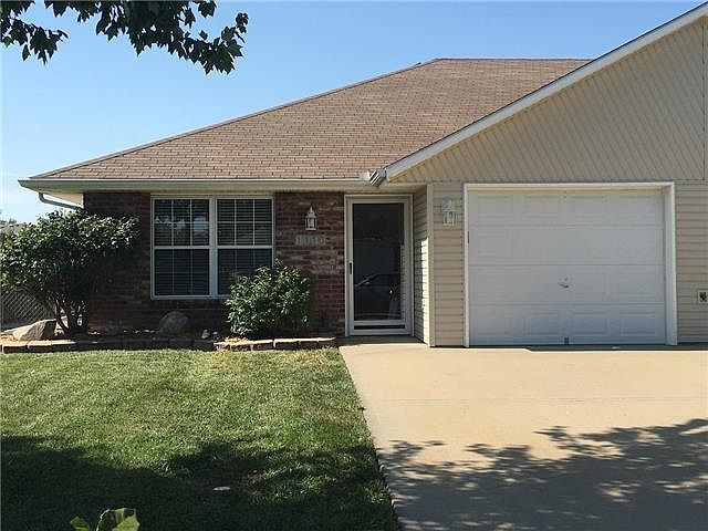 Welcome to 1110 Christie Lane, Grain Valley, MO 64029