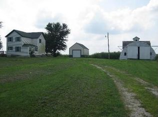 4245 E 9th Rd, Earlville, IL 60518