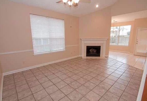 5th image of 14923 Chestnut Falls Dr