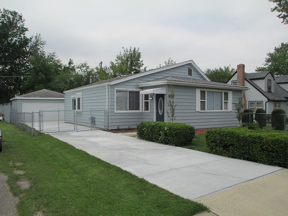 1st image of 9814 S Austin Ave