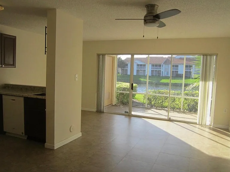 7103 Glenmoor Dr — Photo 12