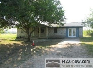 36 N Plum Creek Rd, Uhland, TX 78640