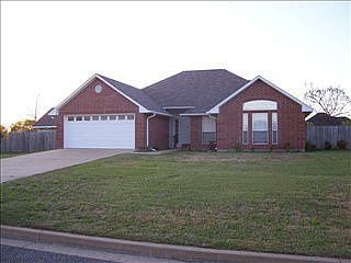 5th image of 821 Braewood Cir