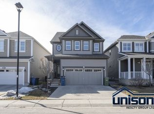 27 Windford Hts SW, Airdrie, AB T4B 4E8