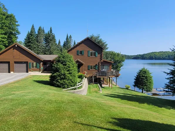 1411 Diamond Pond Road, Stewartstown, NH 03576