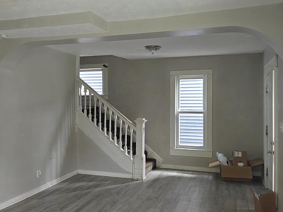 4th image of 124 Dana Ave