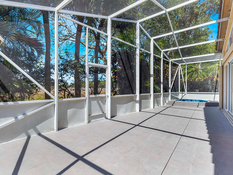 5279 Brookview Dr — Photo 31