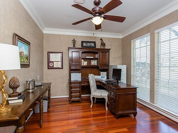 5th image of 811 Heather Park Ct