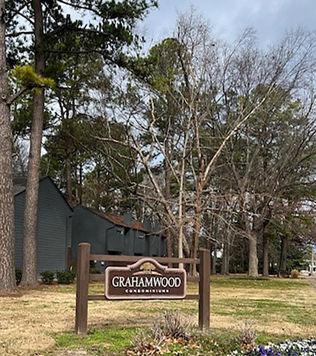 1st image of 3989 Grahamdale Cir APT B